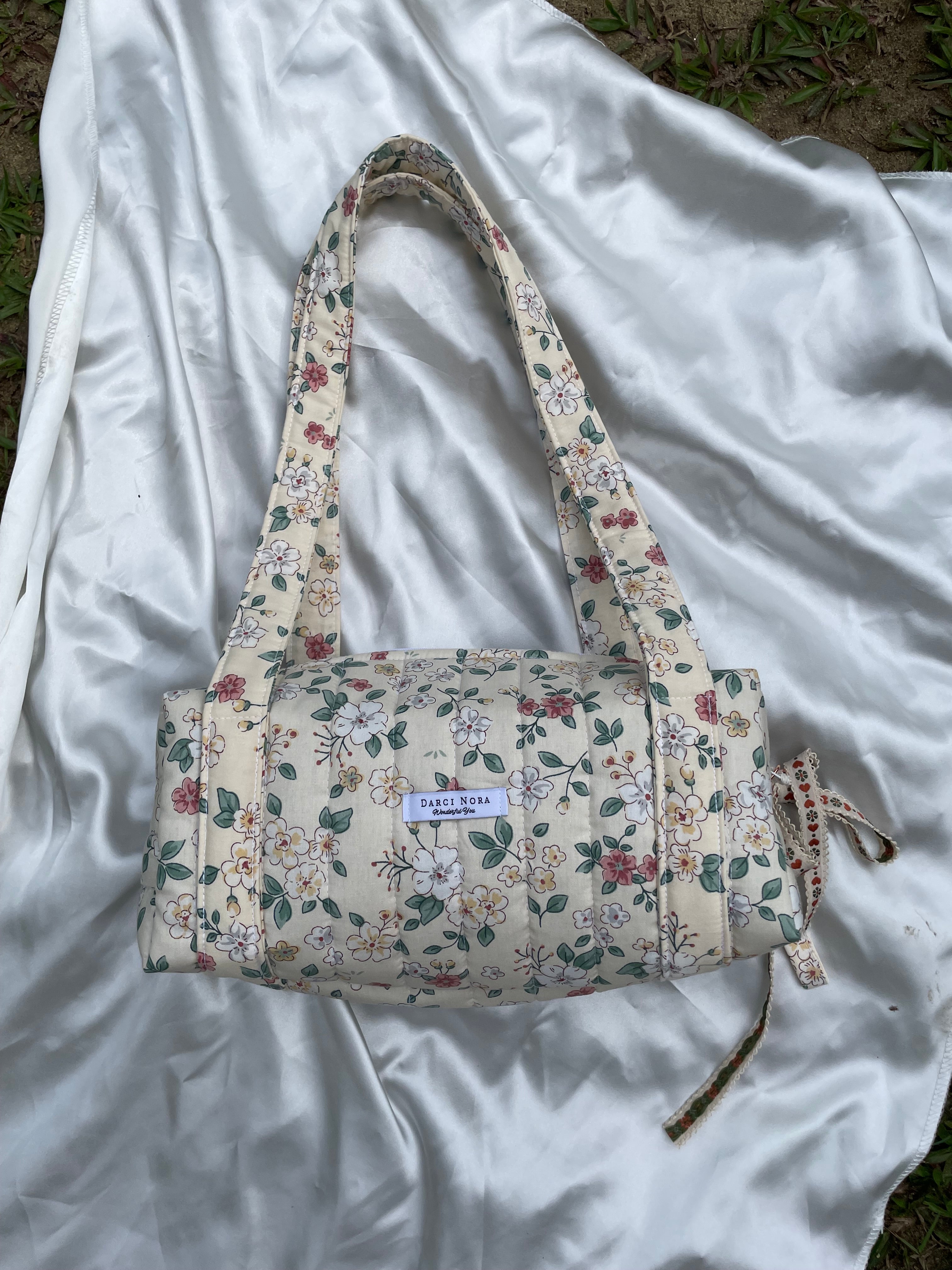 Vanilla Floral Quilted Shoulder Bag