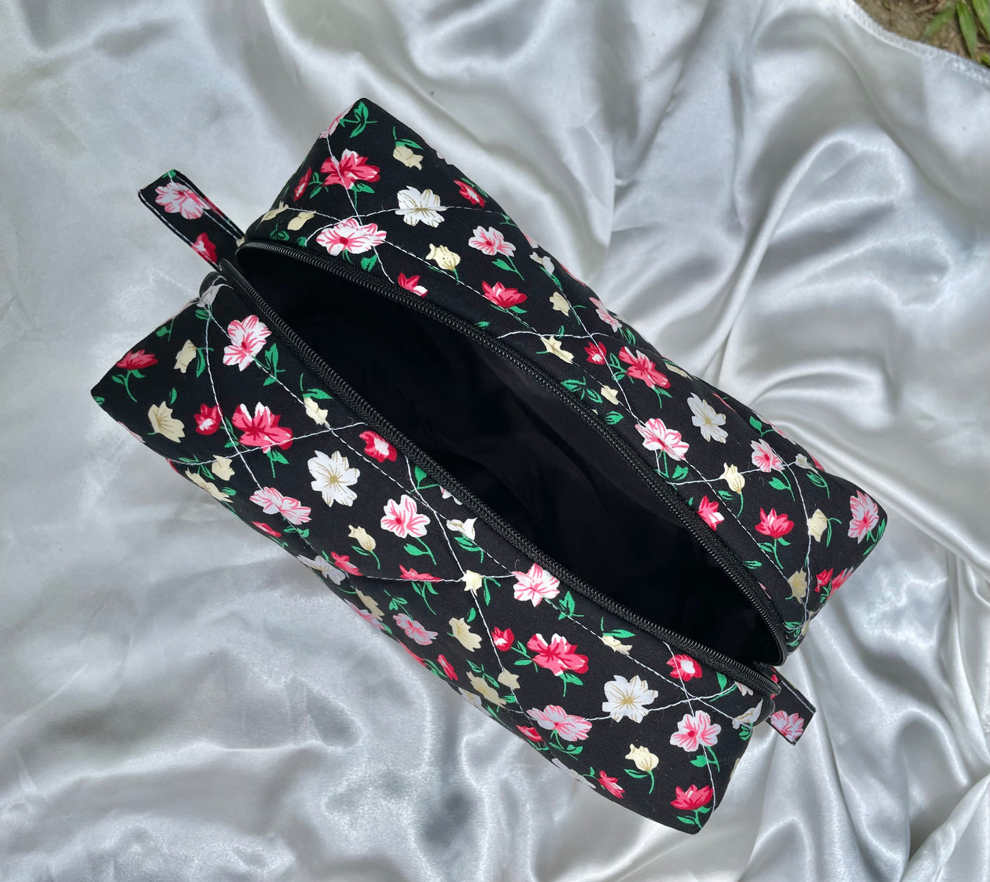 Noir Bloom Medium Box Pouch