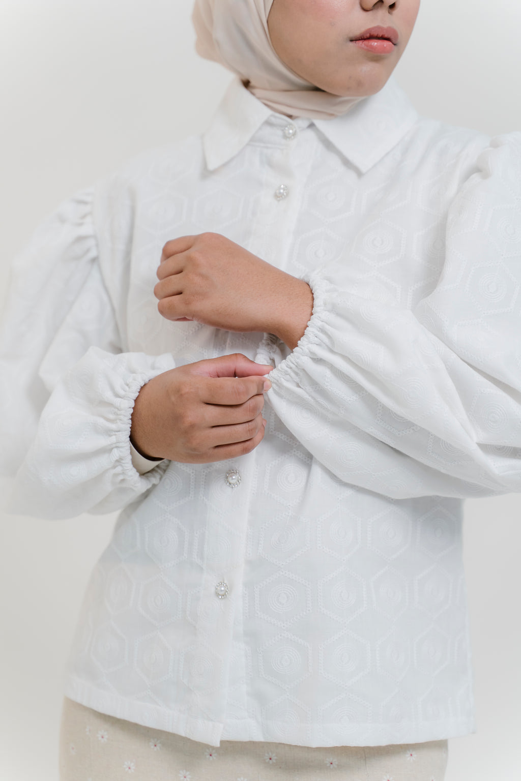 Bennet Top in Alabaster Prism