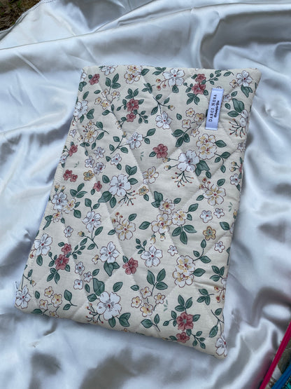 Vanilla Flora Tablet/Utility Sleeve