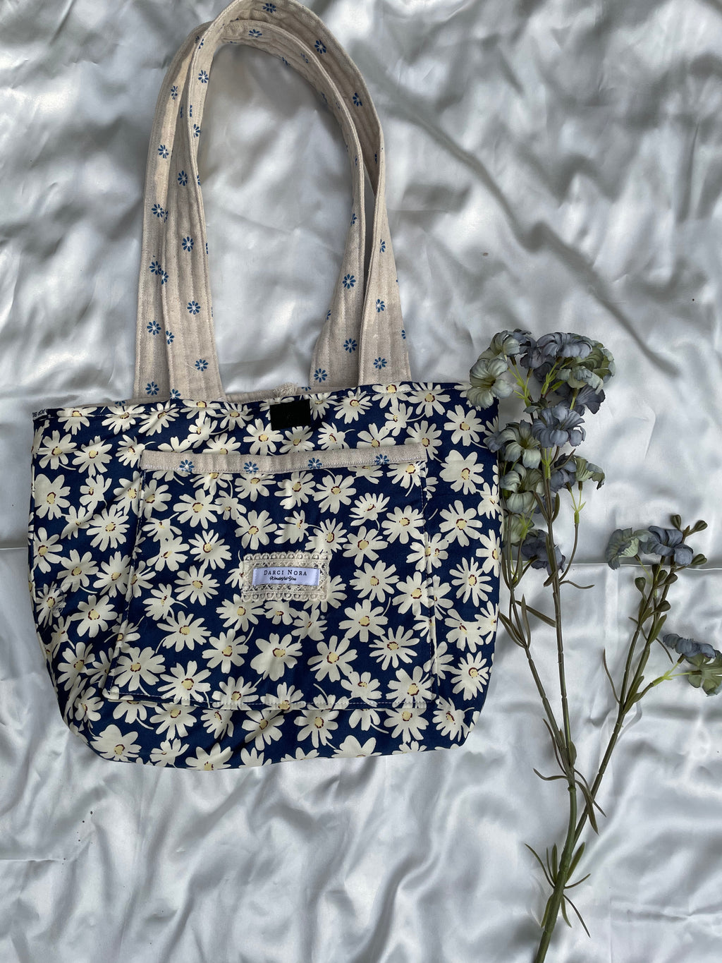 Cerulean Ditsy Linen Tote Bag - The Tiered Tassel Dream