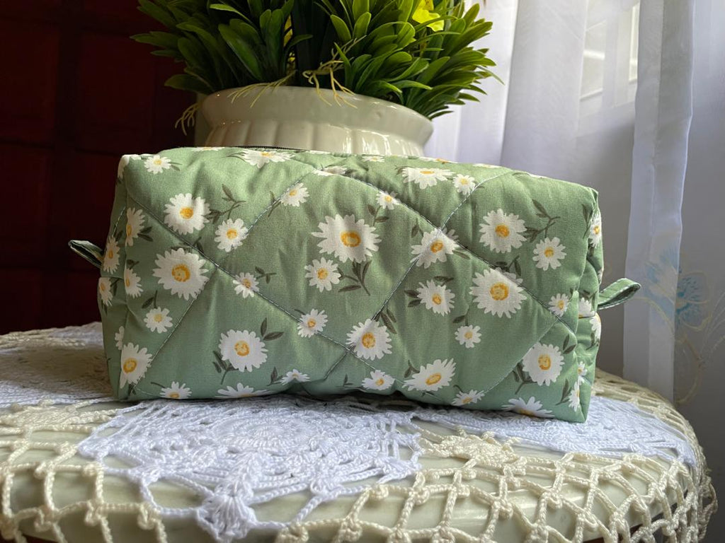 Daisy Field Box Pouch