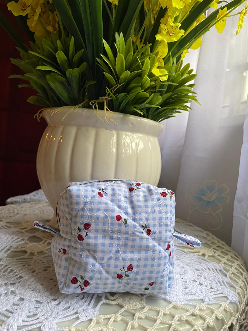 Strawberry Picnic Small Box Pouch