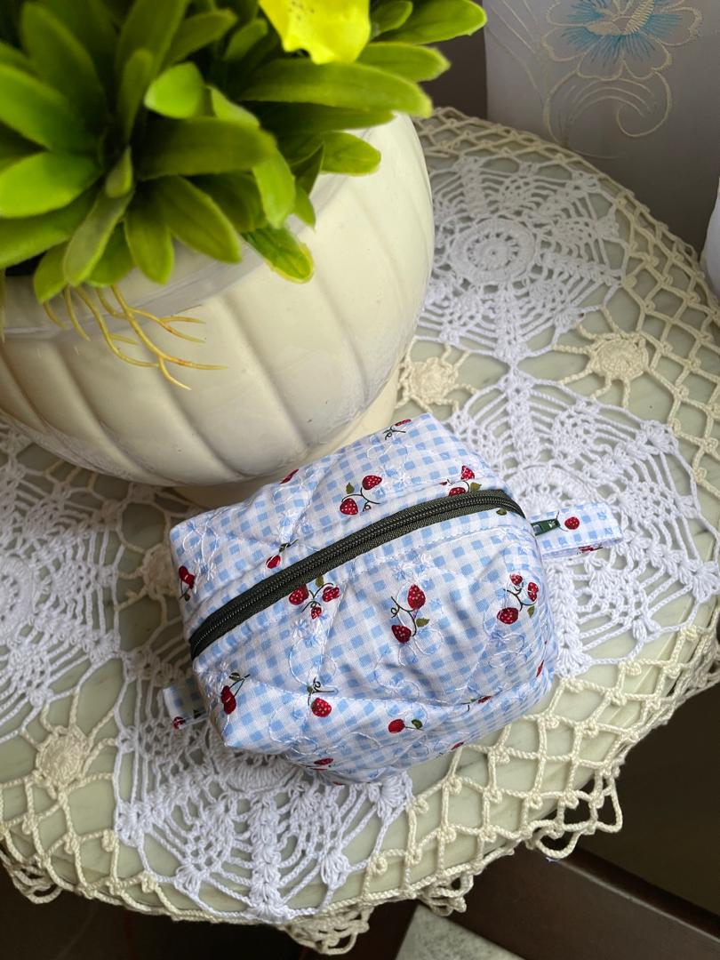 Strawberry Picnic Small Box Pouch