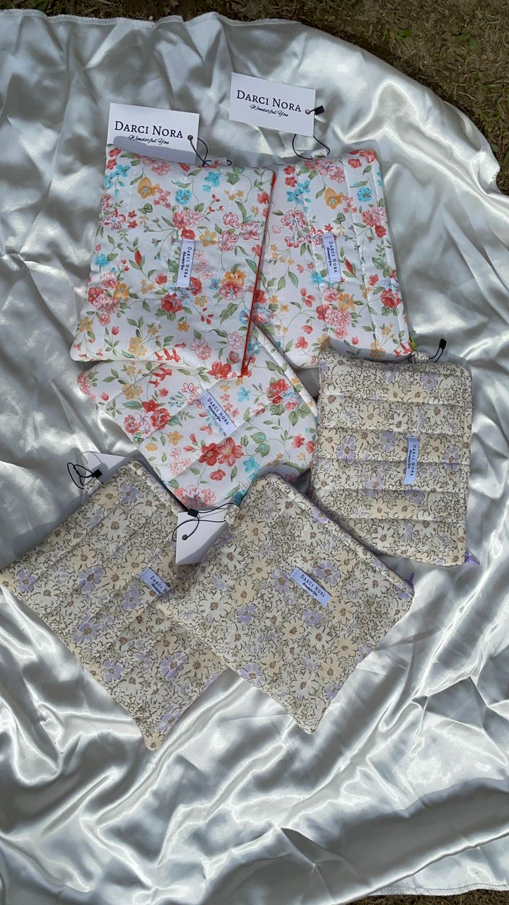 Spring Linen Everyday Pouch