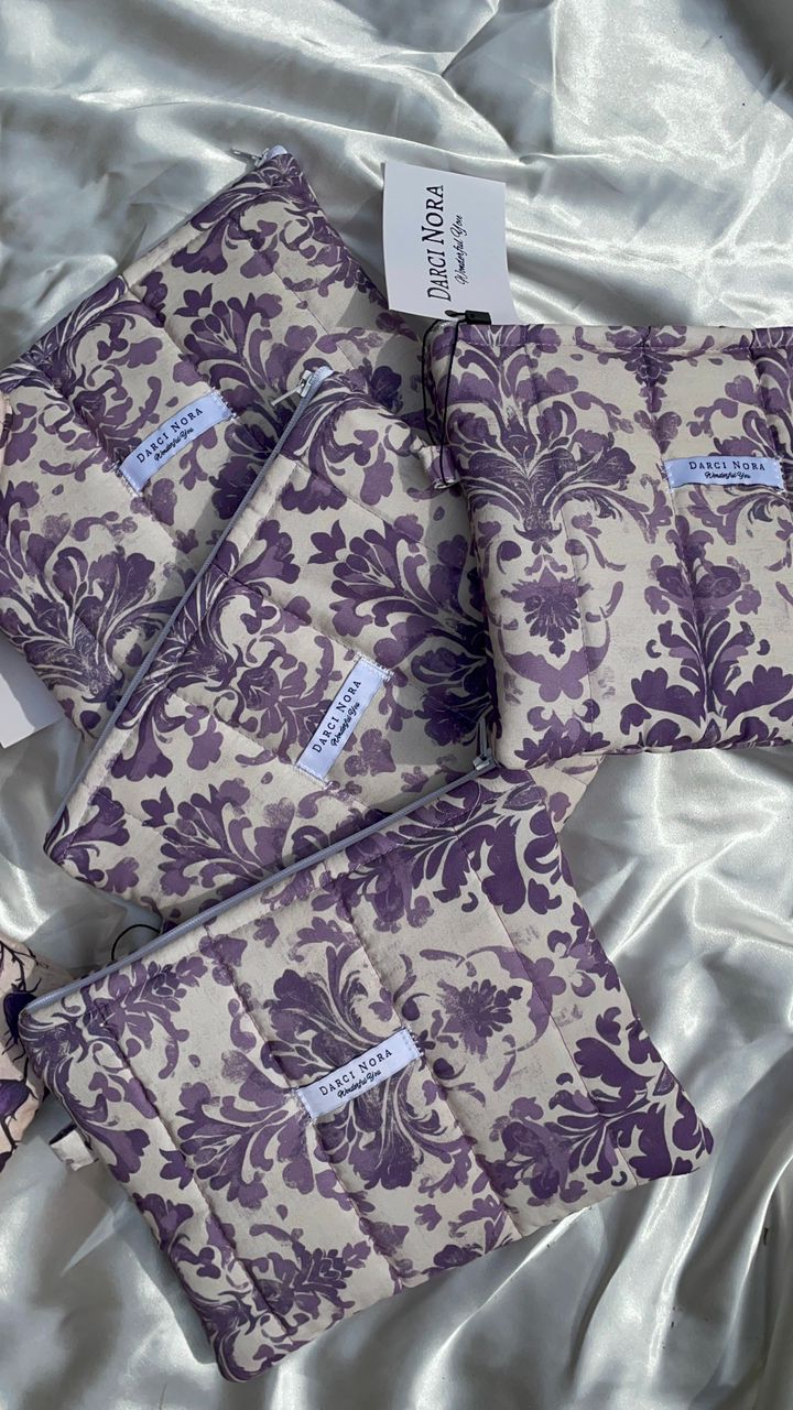 Hyacinth Wallpaper Everyday Pouch