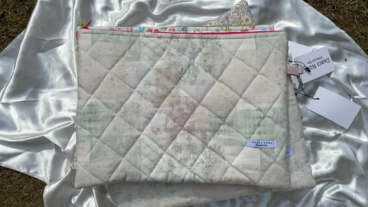 Tea-Linen Patchwork Laptop Case - 13 inch