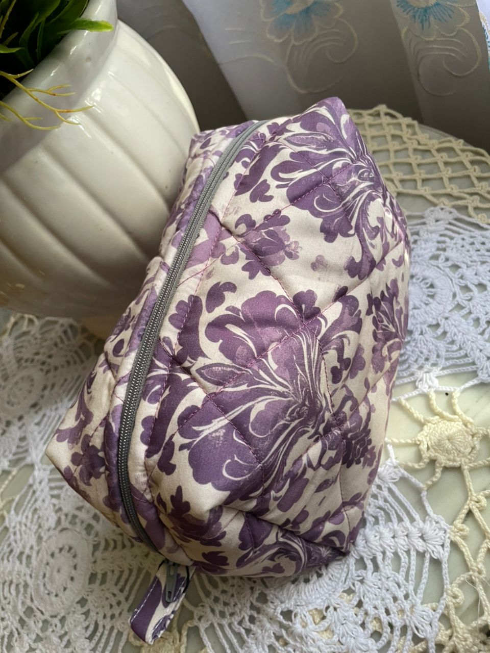 Hyacinth Wallpaper Medium Box Pouch