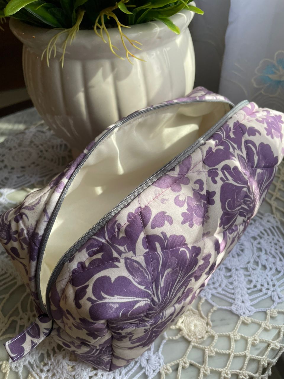 Hyacinth wallpaper Large Box Pouch