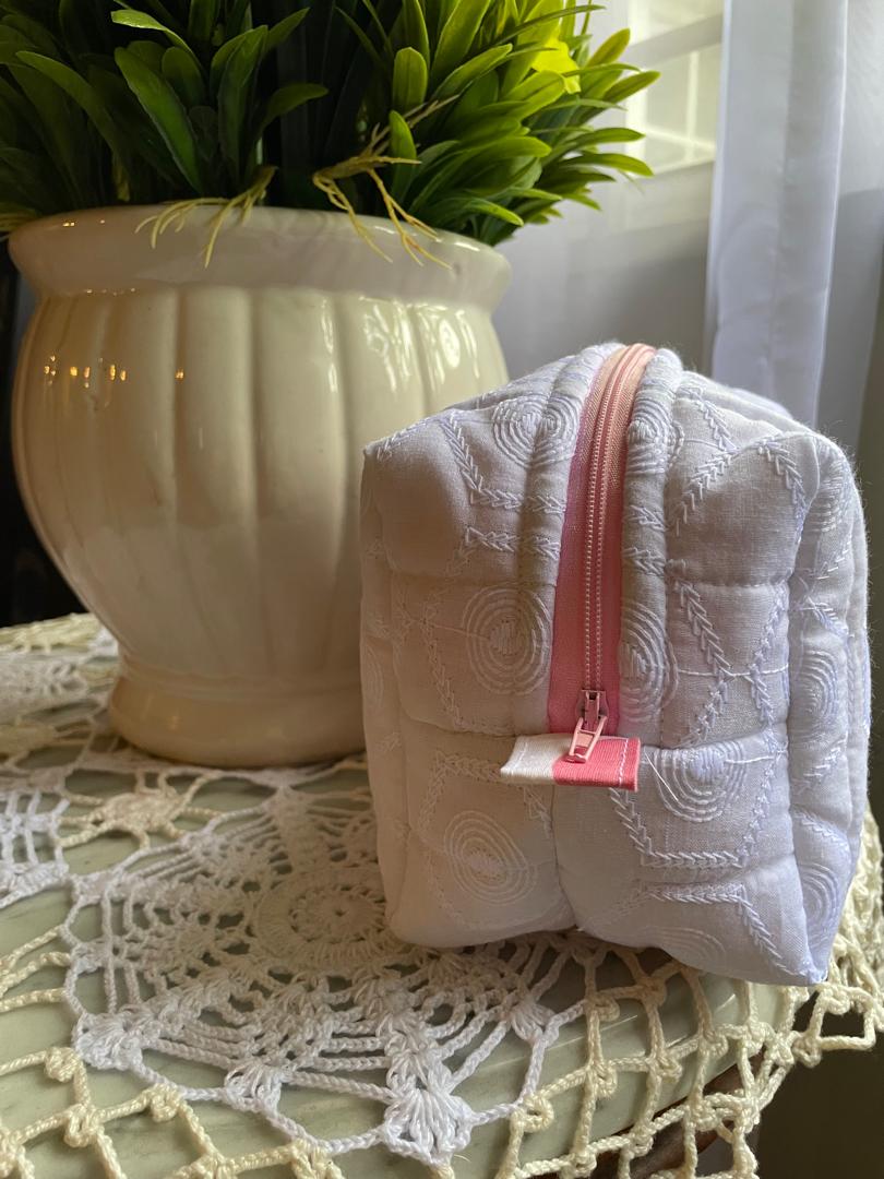 Alabaster Prism Box Pouch