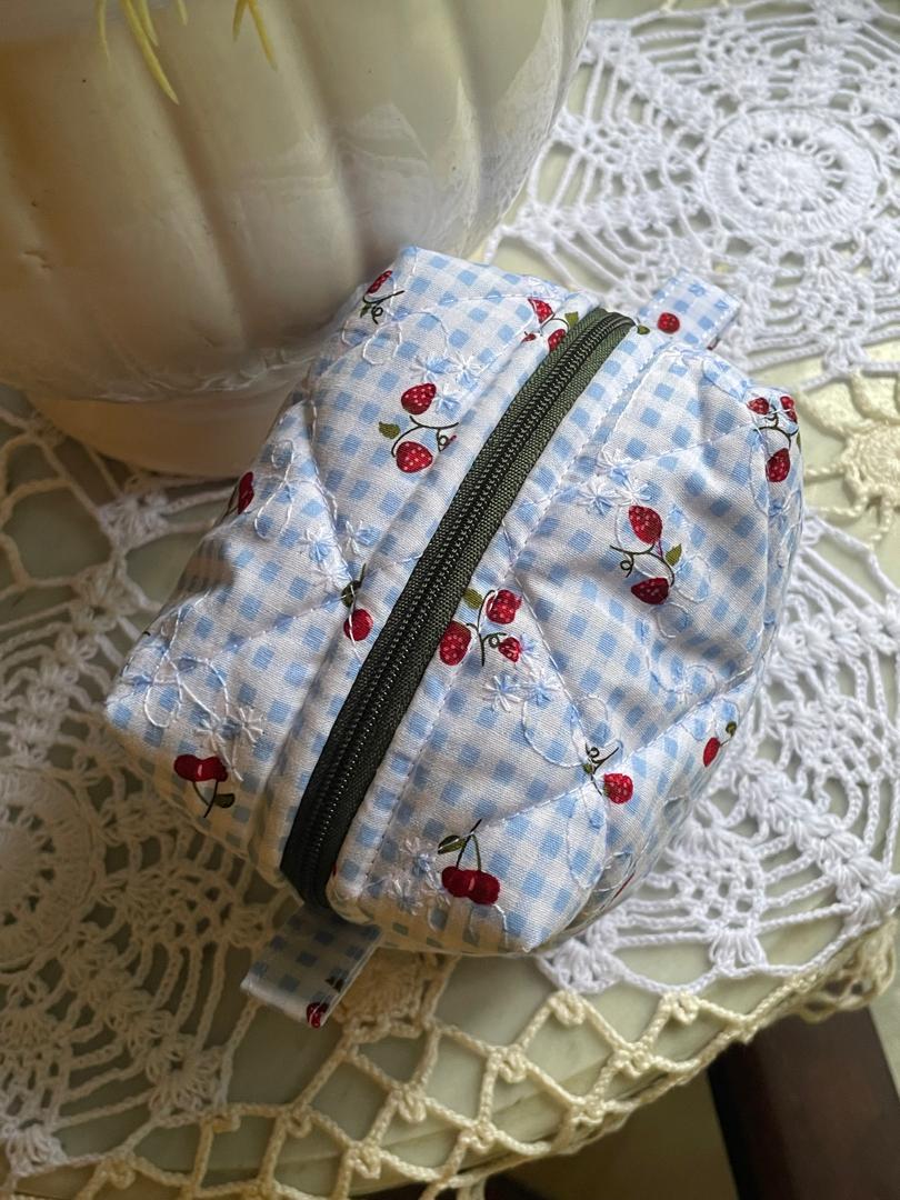 Strawberry Picnic Small Box Pouch