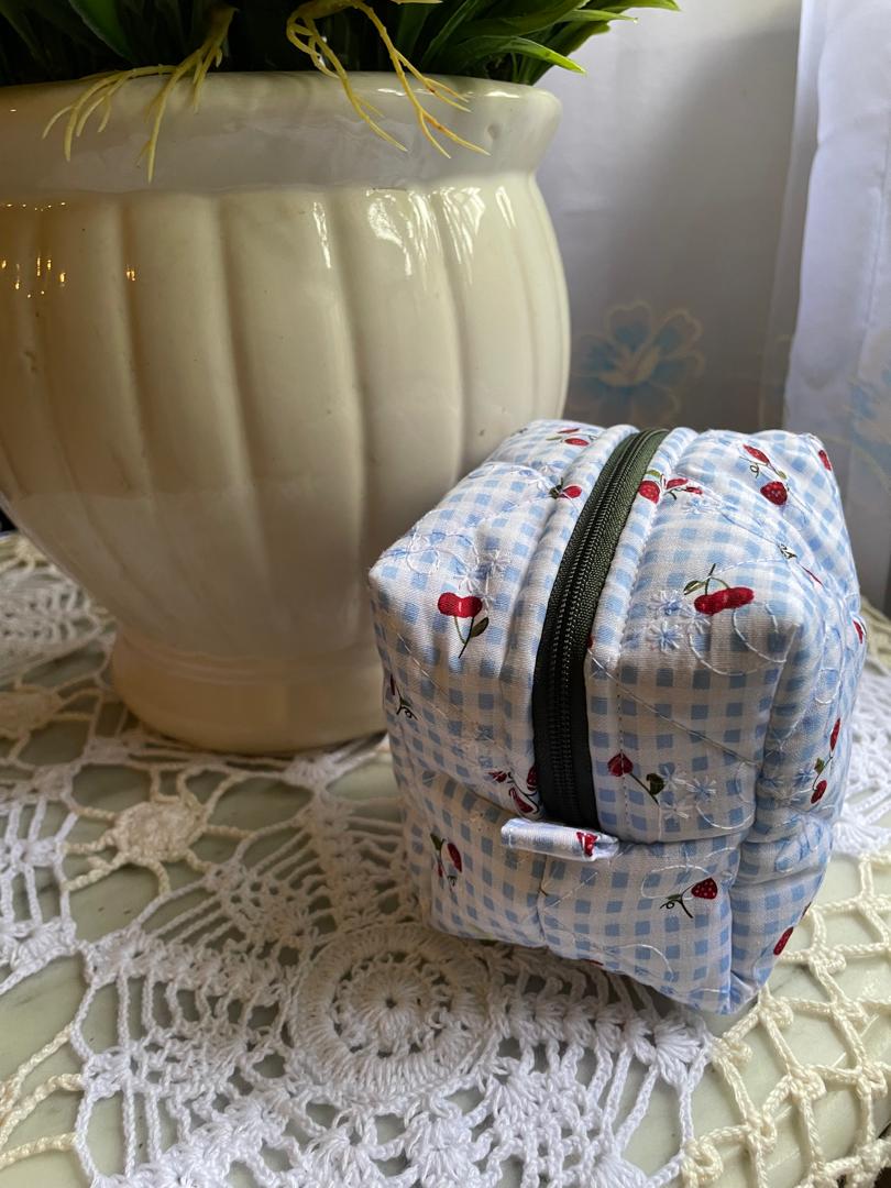 Strawberry Picnic Small Box Pouch