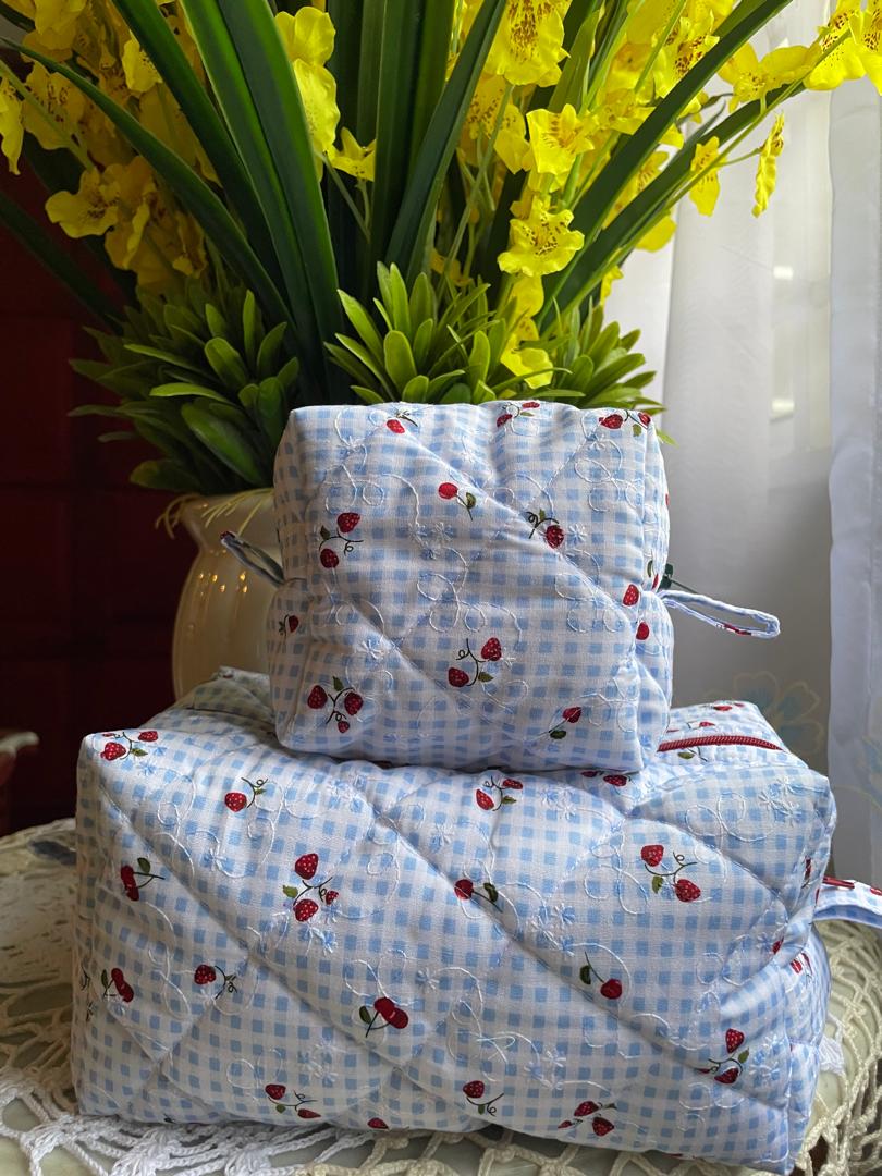 Strawberry Picnic Small Box Pouch