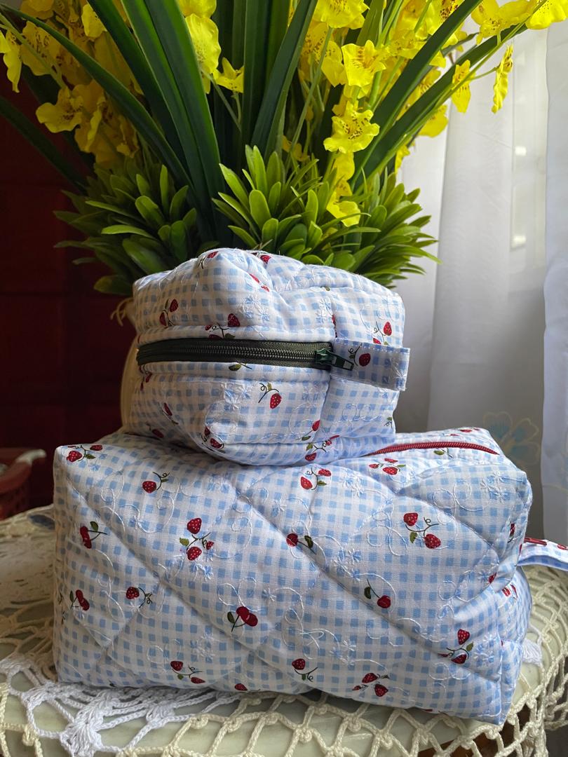 Strawberry Picnic Small Box Pouch