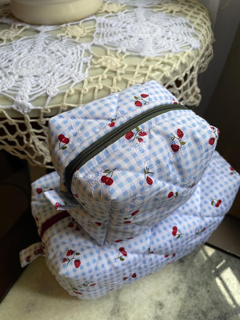 Strawberry Picnic Small Box Pouch