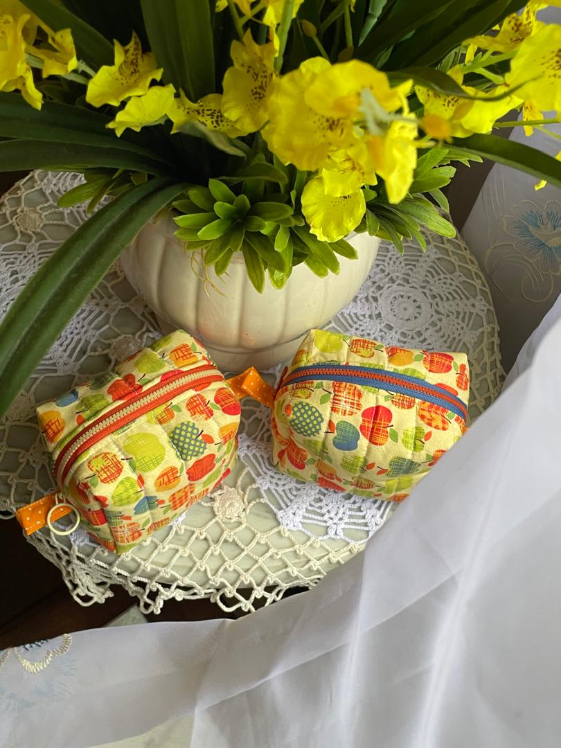 Fall Apples Small Box Pouch (Thick Zipper)